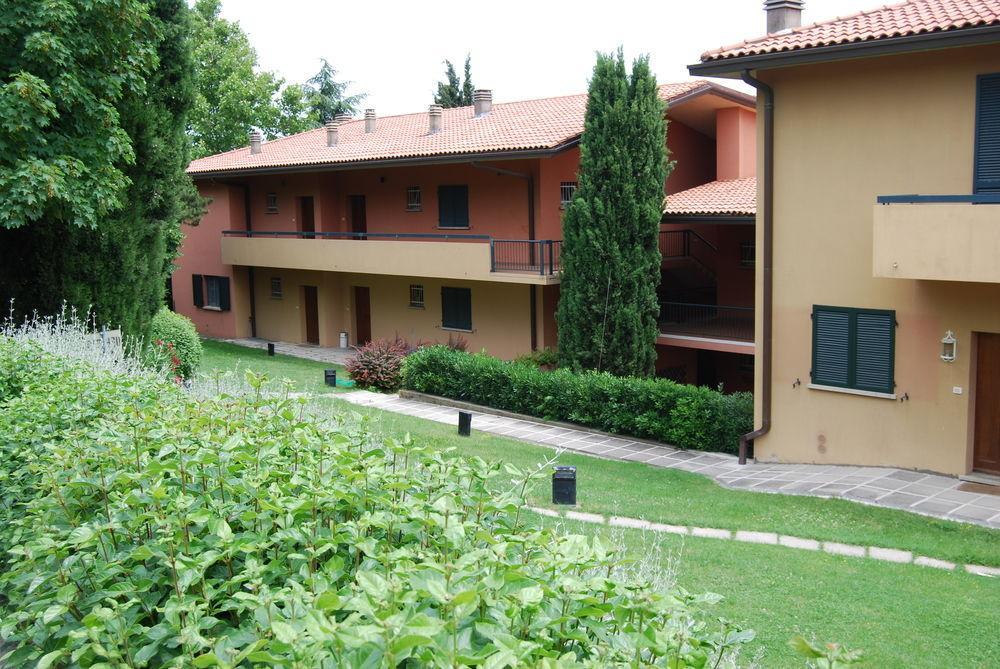 Residenze Al Colle Dei Pini Aparthotel Riccione Kültér fotó